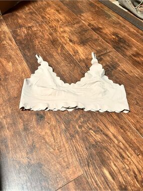 Shimera Scalloped Edge Bralette in Nude